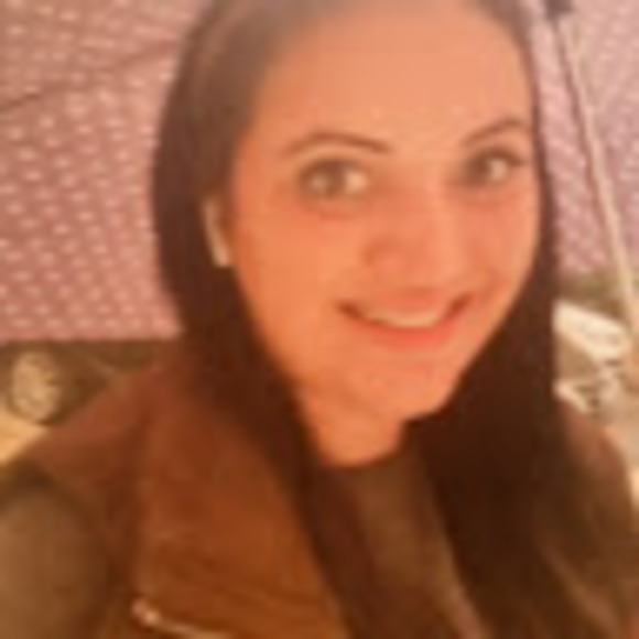 Meet your Posher, Amanda - Picture 1 of 1